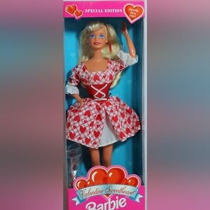 Barbie 1995 Special Edition Valentine Sweetheart Doll Vintage